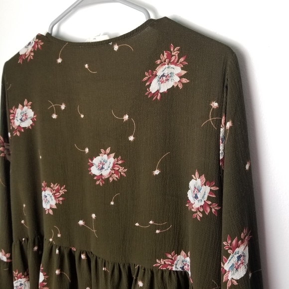 Entro ruffle floral lace up chest bell sleeve shirt L - Picture 7 of 13